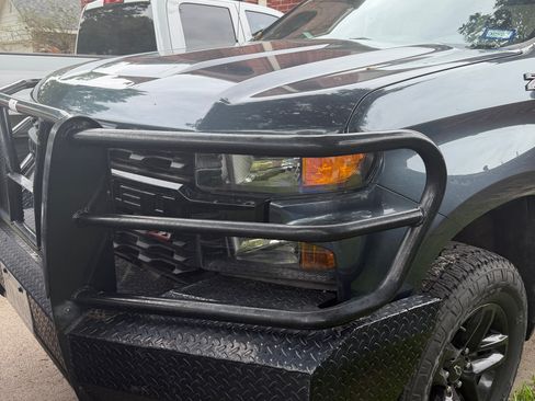 Used 2020 Chevrolet Silverado 1500 Custom Trail Boss AWD/4WD image 10