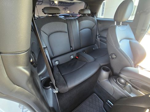 Used 2024 MINI Cooper SE image 15