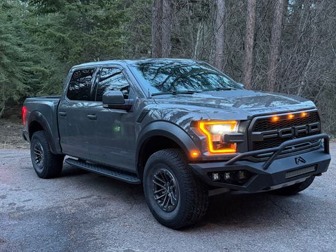 Used 2018 Ford F150 Raptor w/ Equipment Group 802A Luxury image 4