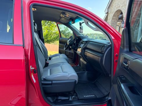 Used 2016 Toyota Tundra SR w/ Tow Package RWD image 5