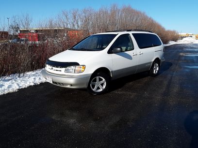 Used 1999 Toyota Sienna XLE