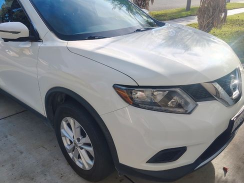 Used 2016 Nissan Rogue SV w/ SV Premium Package image 6