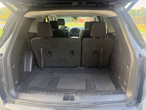 Used 2019 Chevrolet Traverse LT w/ LPO, Cargo Package AWD/4WD image 10