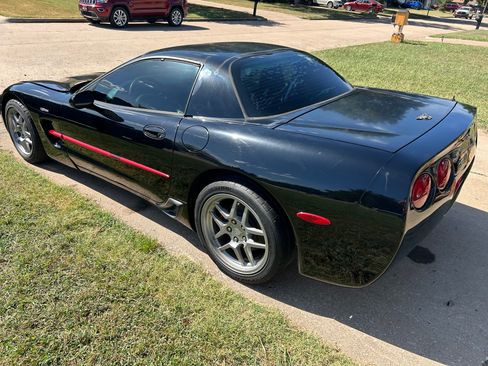 Used 2003 Chevrolet Corvette Z06 w/ Memory Package, 3 Drivers RWD image 8