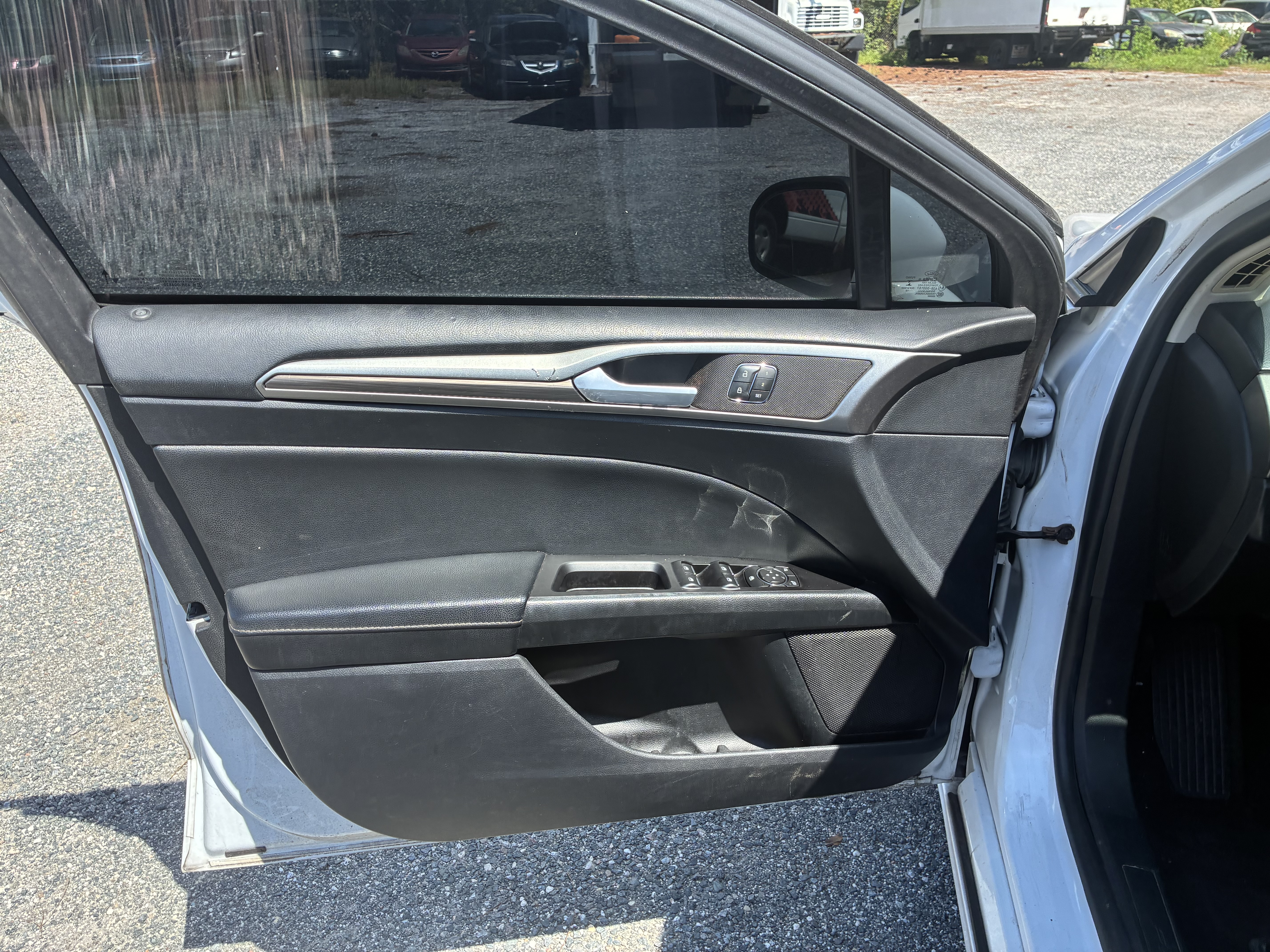 Used 2020 Ford Fusion SEL FWD image 6