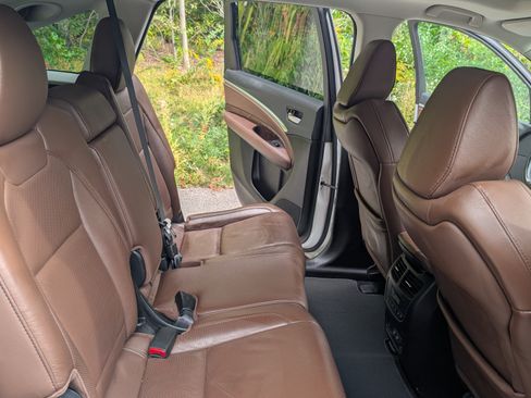 Used 2020 Acura MDX SH-AWD w/ Technology Package image 16