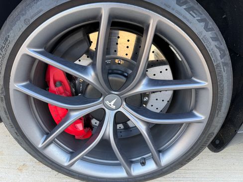 Used 2021 Tesla Model S Plaid image 6