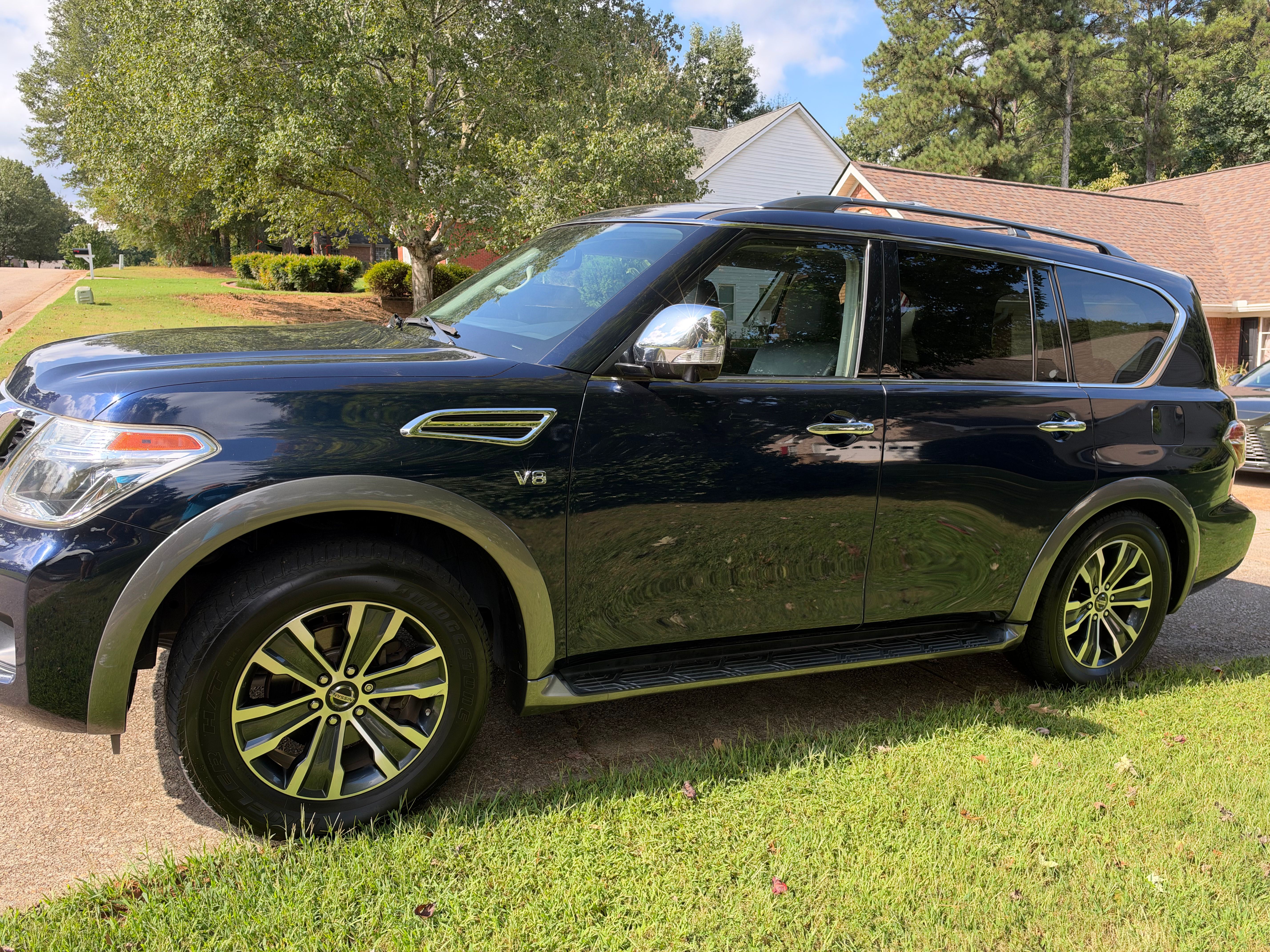 Used 2020 Nissan Armada SL w/ Premium Package AWD/4WD image 5