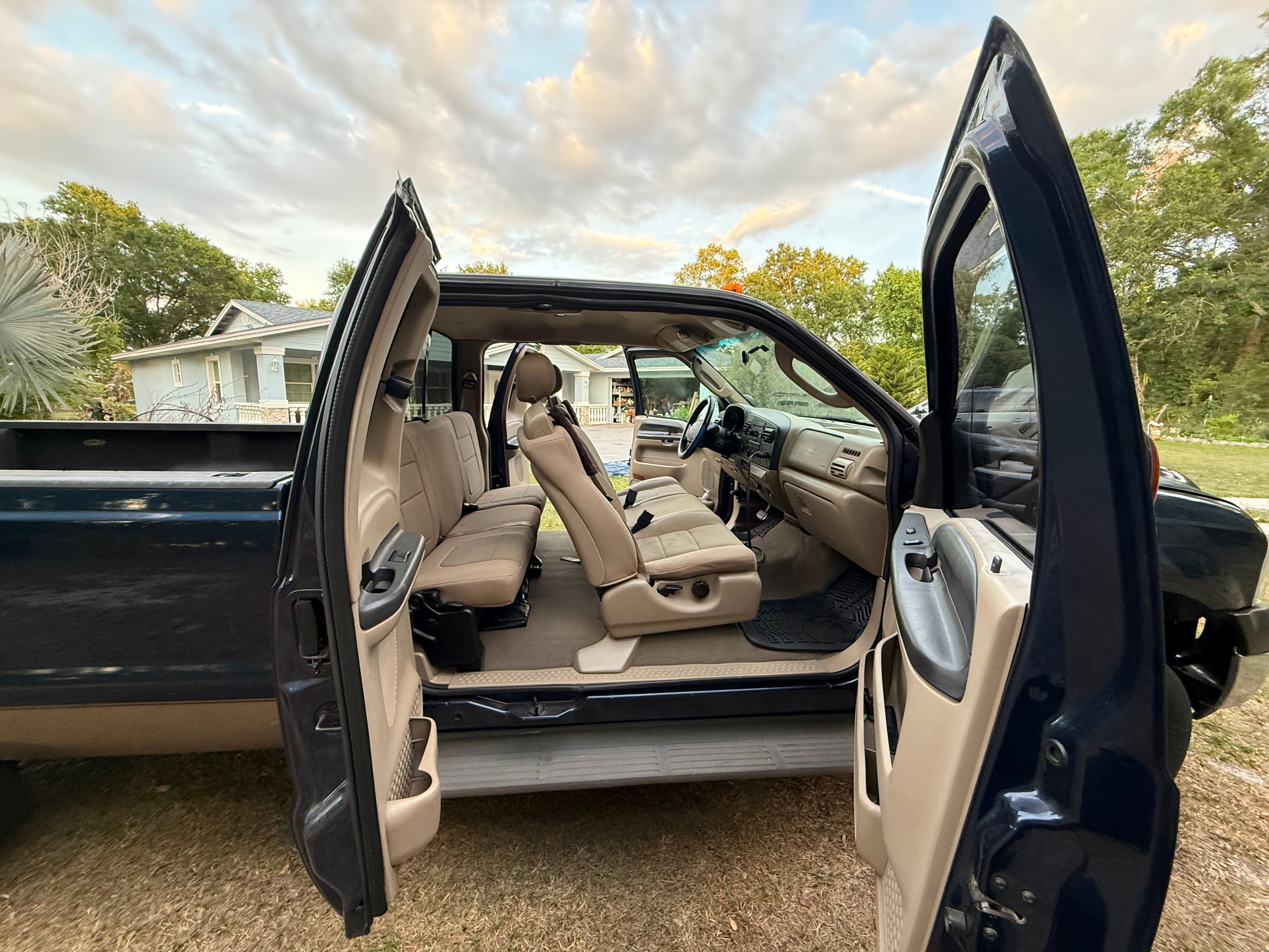 Used 2005 Ford F250 XLT AWD/4WD image 14