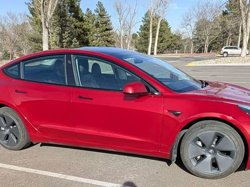 Used 2023 Tesla Model 3 Standard Range image 2