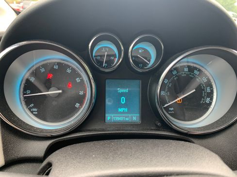 Used 2016 Buick Verano w/ Comfort Package FWD image 13