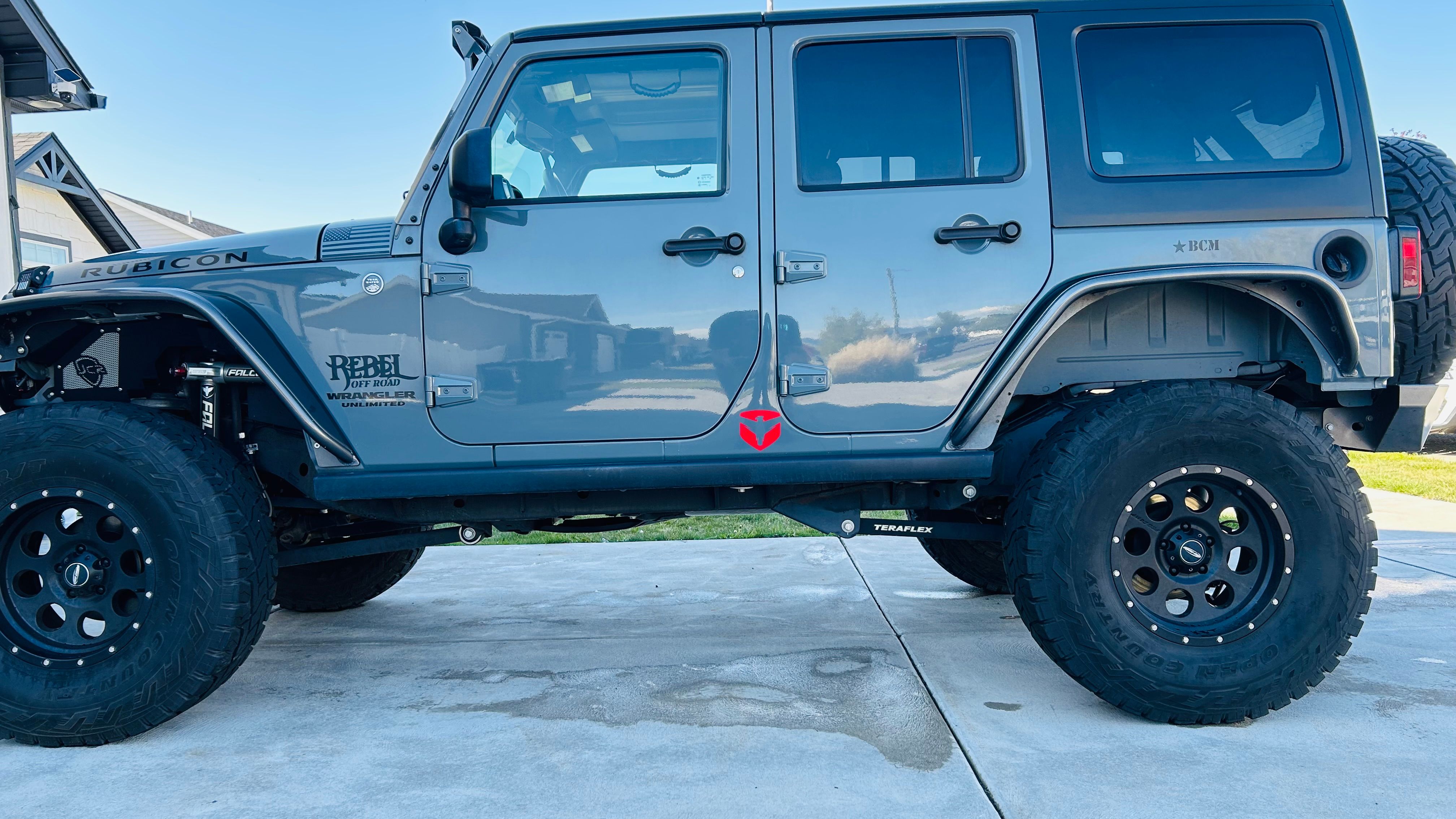 Used 2015 Jeep Wrangler Unlimited Rubicon w/ Connectivity Group AWD/4WD image 5