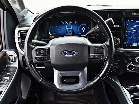 Used 2023 Ford F250 Lariat w/ Lariat Ultimate Package AWD/4WD image 29