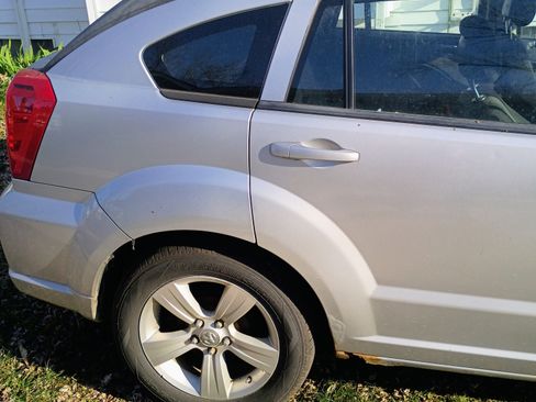 Used 2010 Dodge Caliber SXT image 2