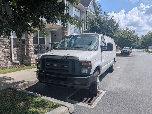 Used 2013 Ford E-150 and Econoline 150 RWD image 4