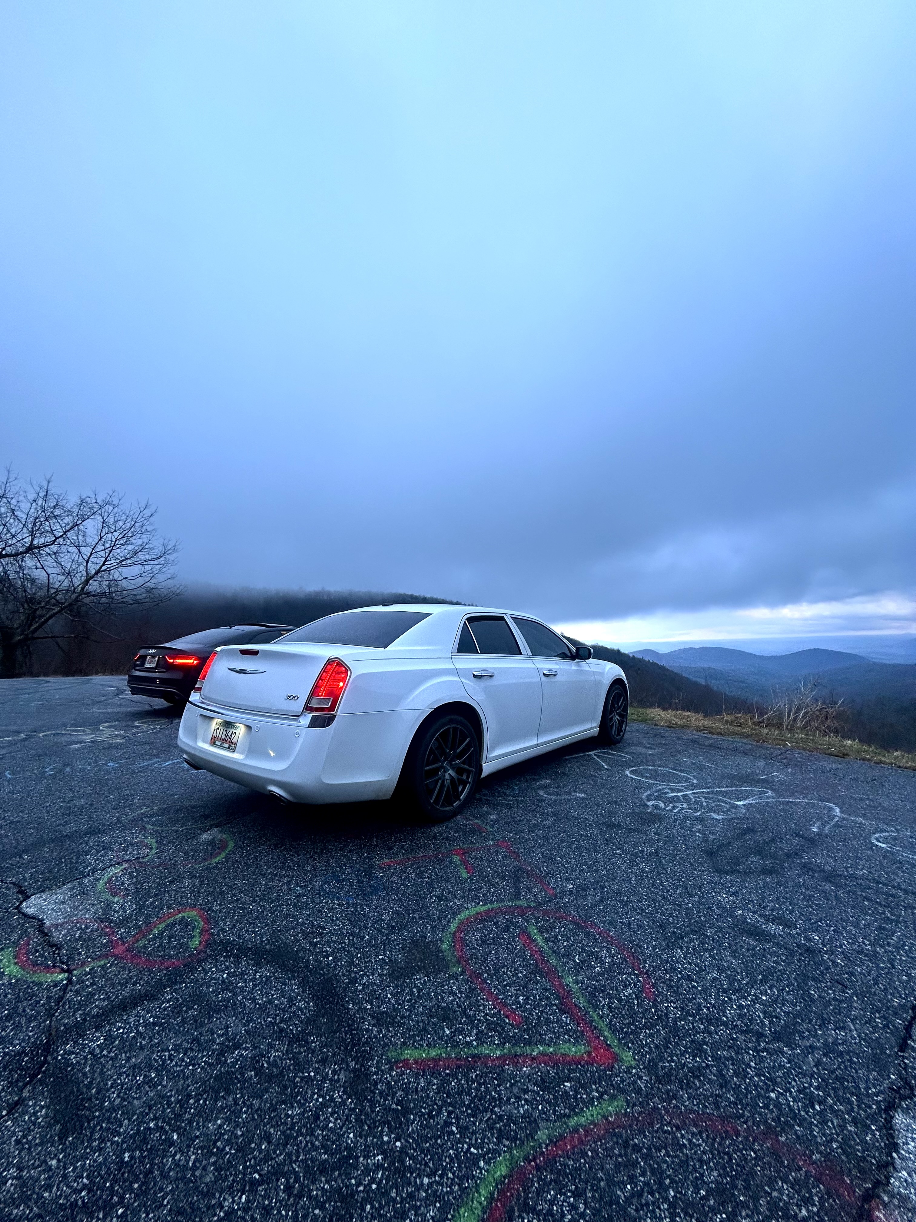 Used 2012 Chrysler 300 RWD image 5