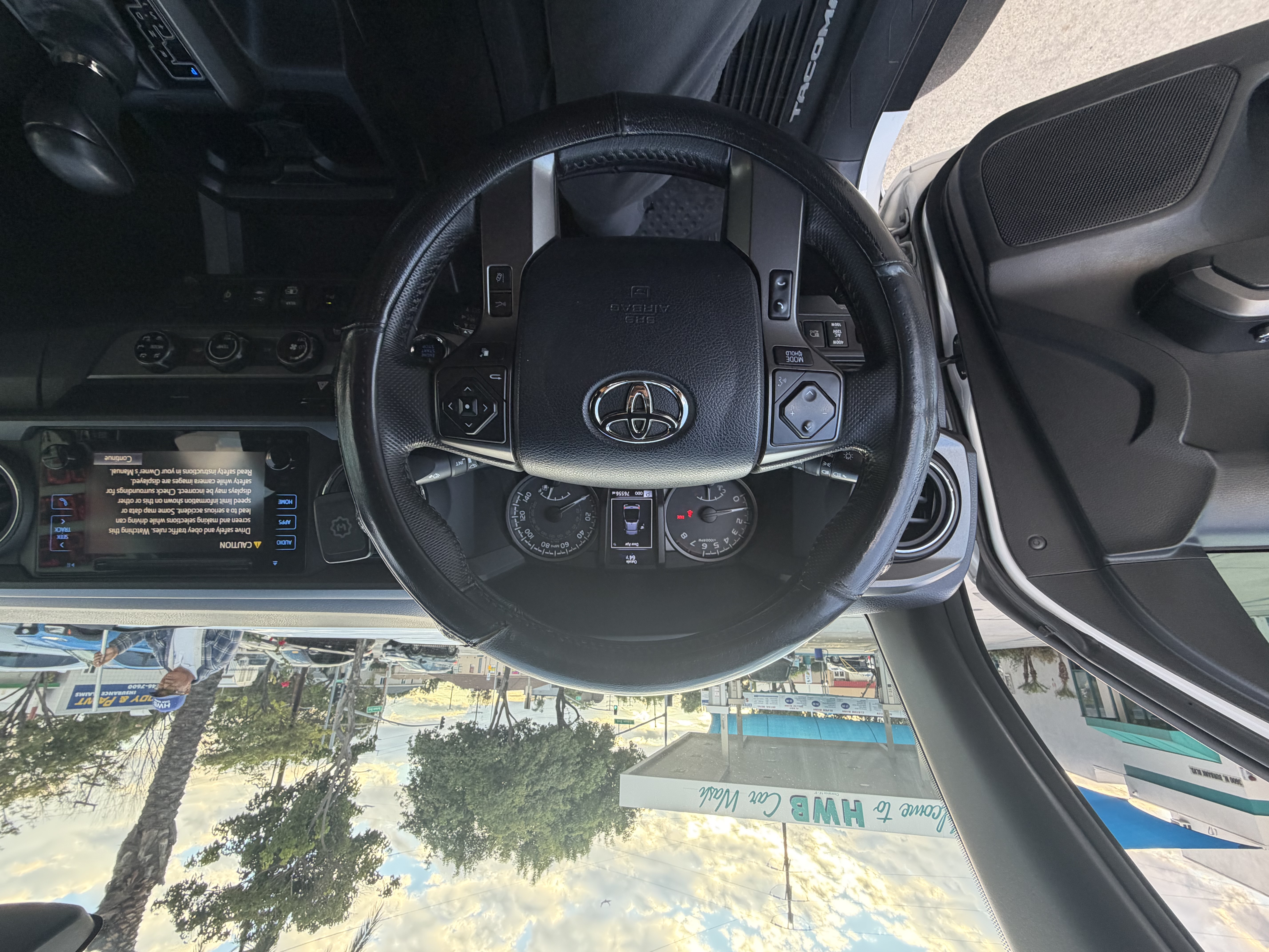 Used 2018 Toyota Tacoma TRD Sport w/ Technology Package AWD/4WD image 14
