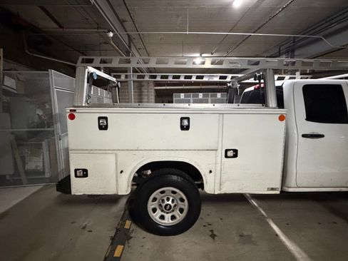 Used 2017 Chevrolet Silverado 3500 W/T w/ WT Convenience Package image 4