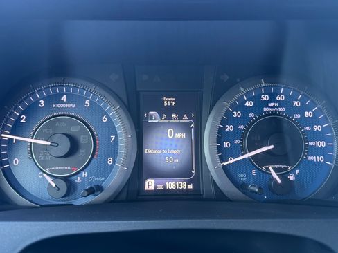 Used 2018 Toyota Sienna LE image 5