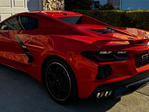 Used 2021 Chevrolet Corvette Stingray Convertible w/ Z51 Performance Package image 4