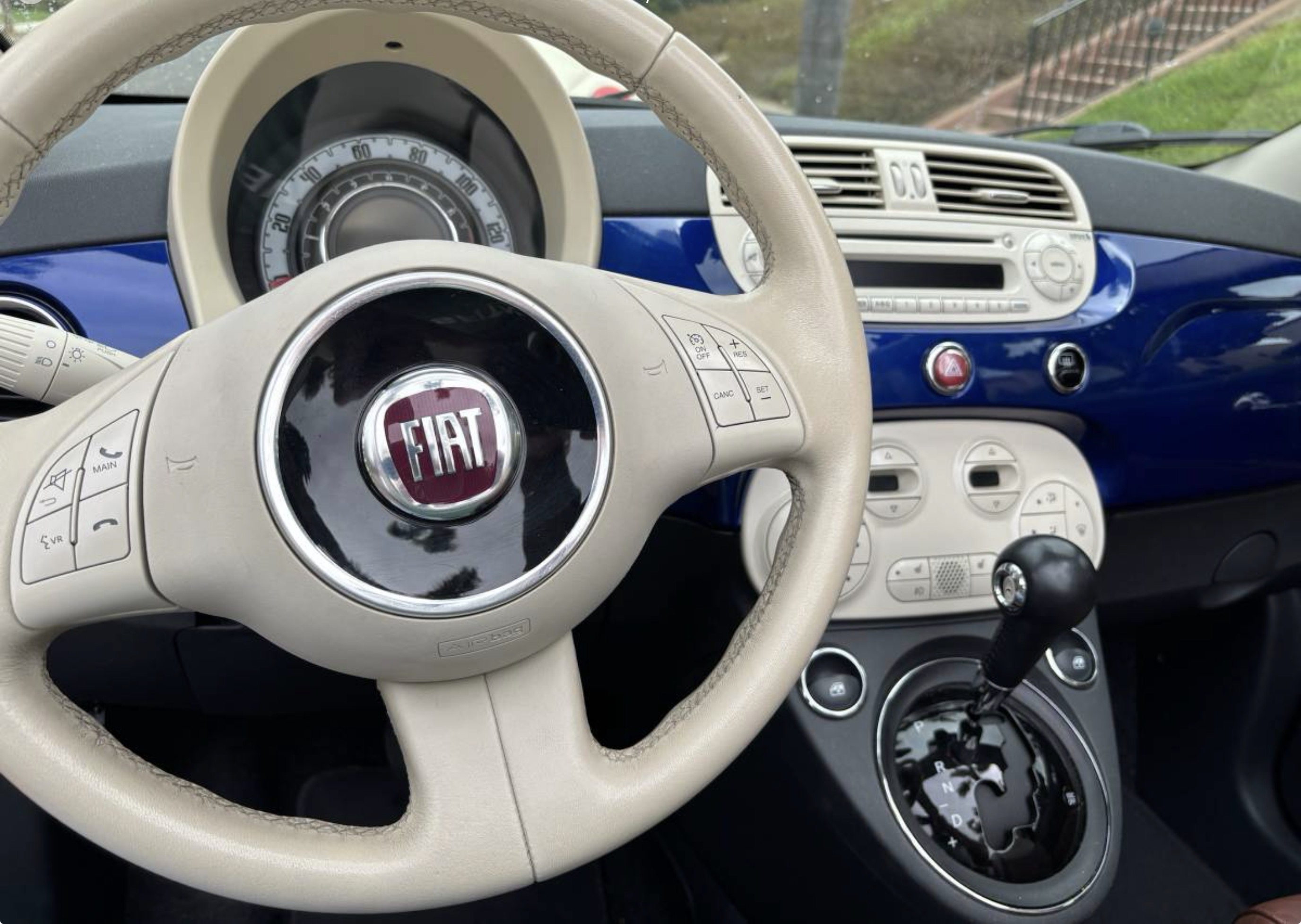 Used 2012 FIAT 500 Lounge w/ Luxury Leather Pkg FWD image 16