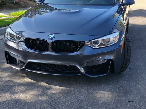 Used 2017 BMW M4 Coupe RWD image 16