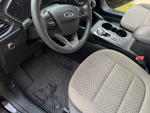 Used 2022 Ford Escape SE AWD/4WD image 9
