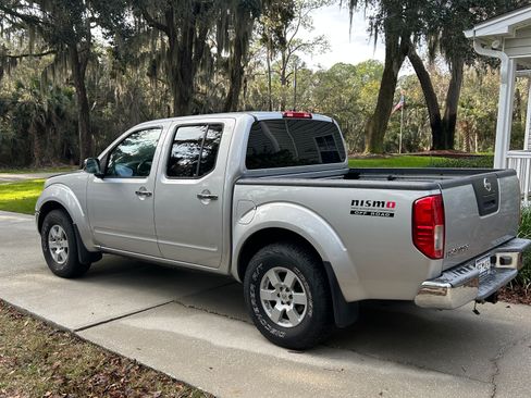 Used 2005 Nissan Frontier NISMO w/ (J01) Sunroof Pkg image 4