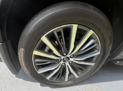 Used 2022 INFINITI QX60 Sensory w/ Vision Package AWD/4WD image 16