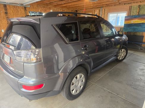 Used 2011 Mitsubishi Outlander ES image 9