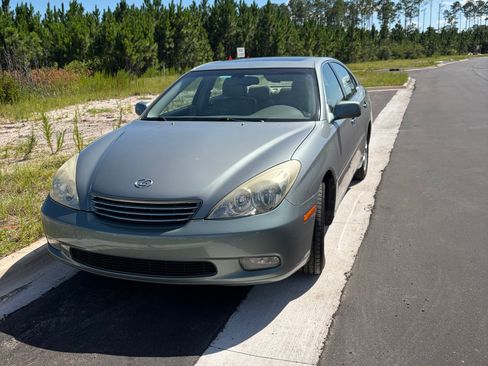 Used 2002 Lexus ES 330 FWD image 2