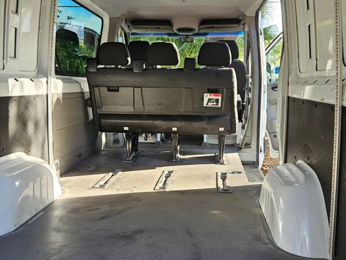 Used 2011 Mercedes-Benz Sprinter 2500 image 16