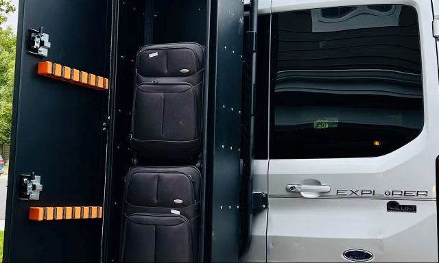 Used 2022 Ford Transit 250 Medium Roof AWD image 15