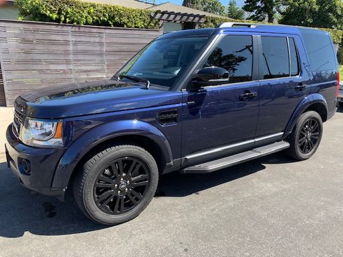 Used 2016 Land Rover LR4 HSE Silver Edition AWD/4WD image 9