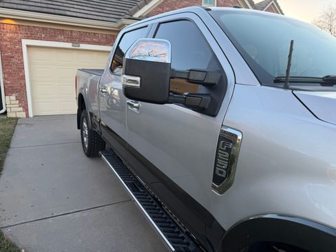 Used 2017 Ford F250 Lariat w/ Lariat Ultimate Package image 12