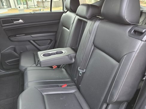 Used 2018 Volkswagen Atlas SE image 6