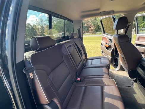 Used 2018 Chevrolet Silverado 1500 High Country image 10