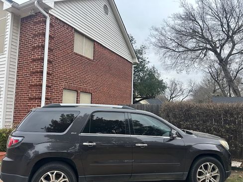 Used 2016 GMC Acadia SLT w/ Open Road Package image 9