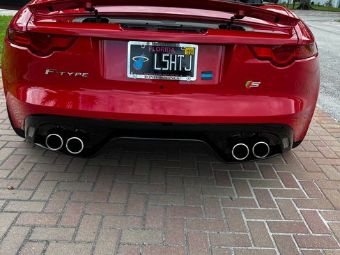 Used 2014 Jaguar F-TYPE S image 4