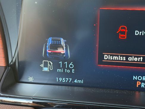 Used 2023 Lincoln Navigator Reserve image 15