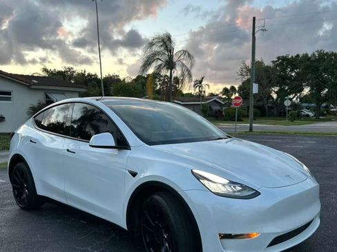 Used 2023 Tesla Model Y Long Range image 4