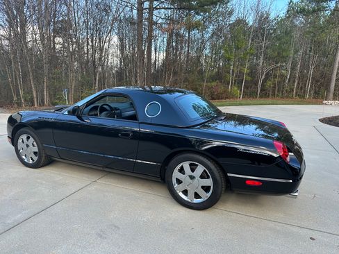 Used 2002 Ford Thunderbird image 2