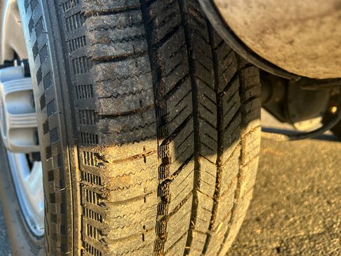 Used 2021 GMC Savana 2500 w/ Driver Convenience Package image 9