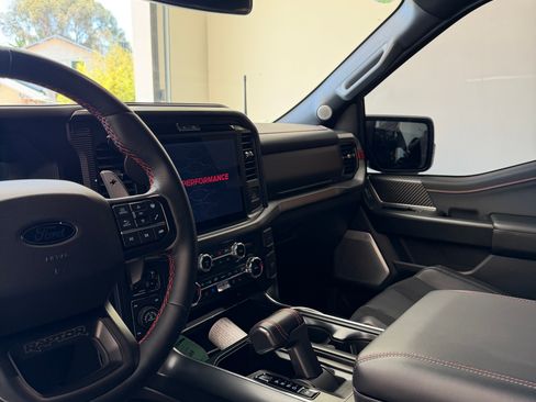 Used 2025 Ford F150 Raptor AWD/4WD image 4