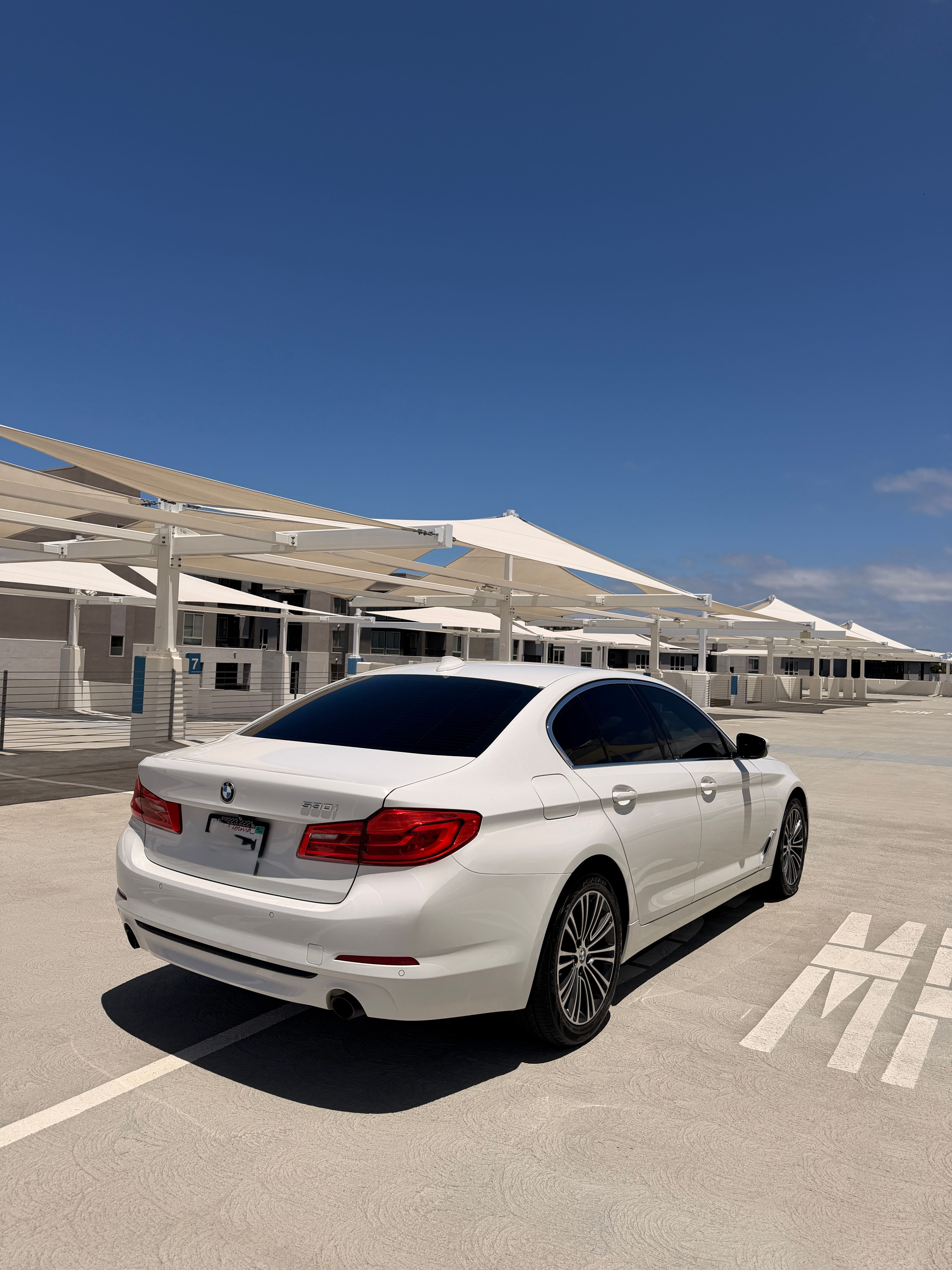Used 2020 BMW 530i w/ Convenience Package RWD image 6