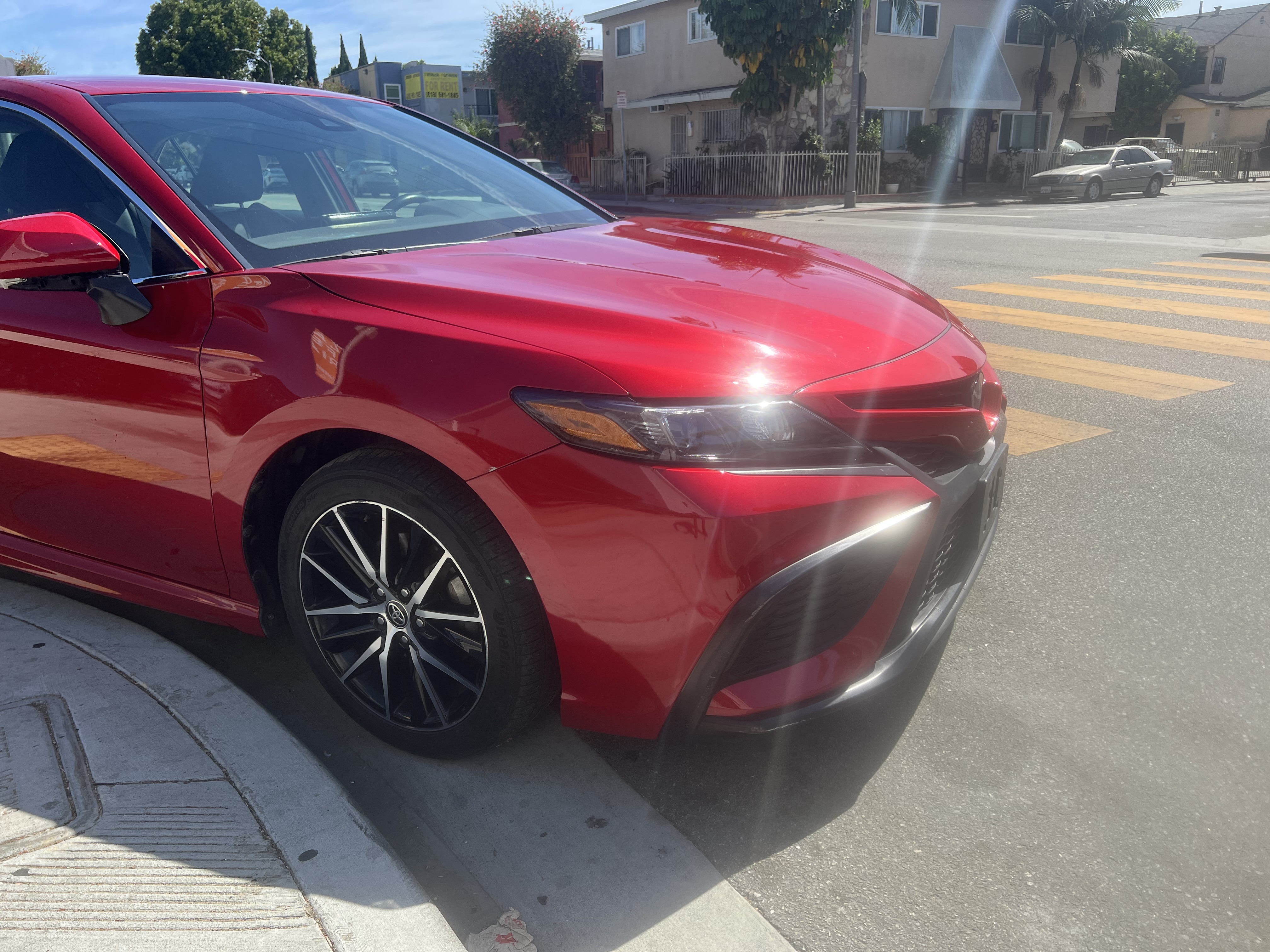 Used 2023 Toyota Camry SE w/ Convenience Package FWD image 9