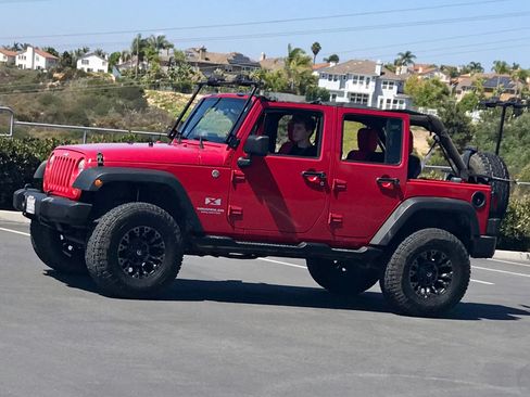 Used 2008 Jeep Wrangler Unlimited X image 2