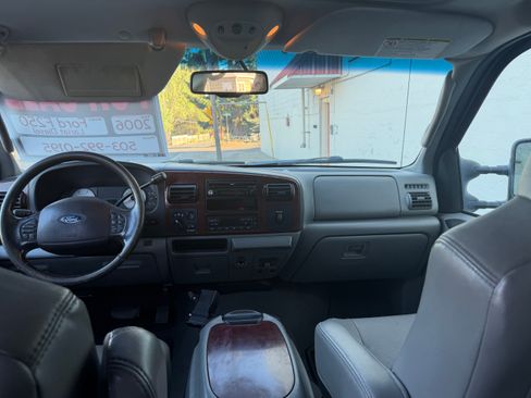 Used 2007 Ford F250 4x4 Crew Cab Super Duty image 6