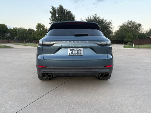 Used 2020 Porsche Cayenne S AWD/4WD image 4
