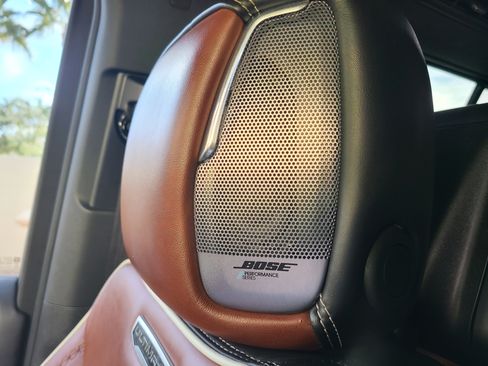 Used 2023 GMC Yukon Denali Ultimate image 15